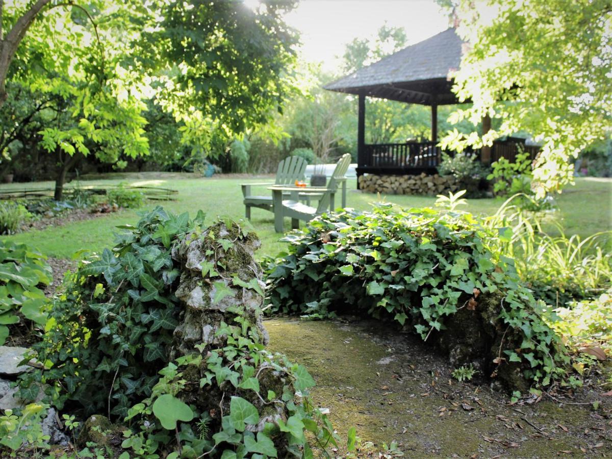 Chambre D'Hotes Les Rives De La Tronne Mer Exterior photo