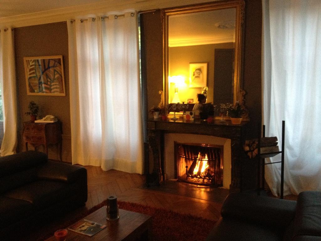 Chambre D'Hotes Les Rives De La Tronne Mer Exterior photo