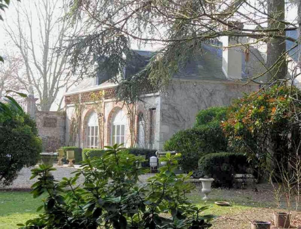 Chambre D'Hotes Les Rives De La Tronne Mer Exterior photo
