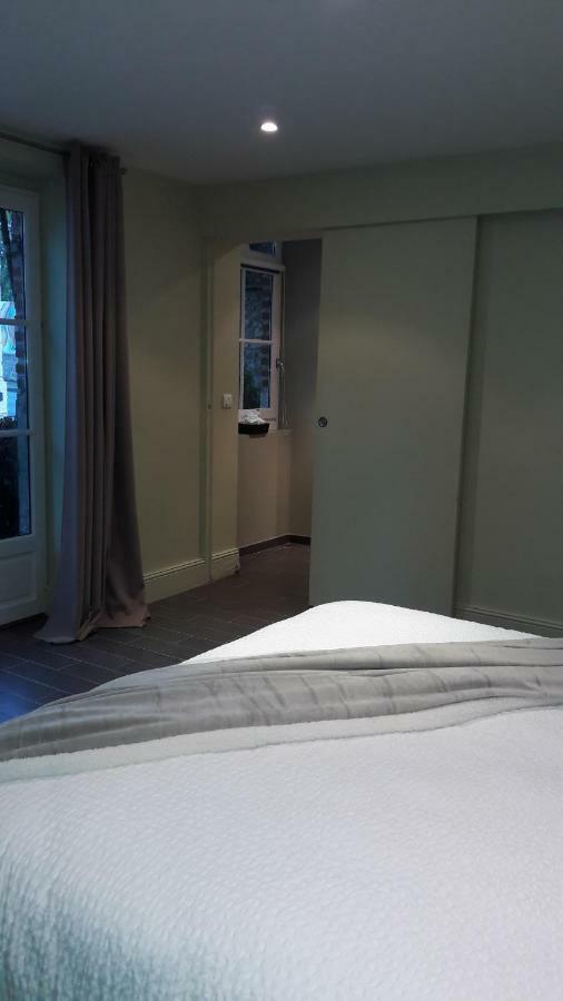 Chambre D'Hotes Les Rives De La Tronne Mer Exterior photo